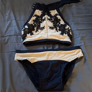 Bendy Brand Fleurtation Set